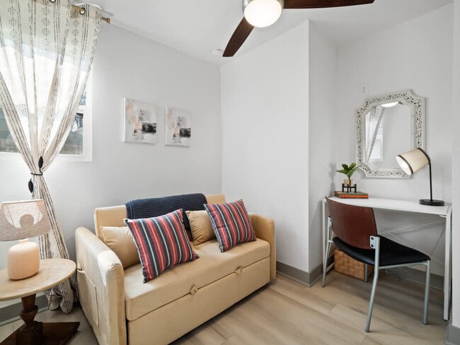 Building Photo - 432 N Firestone Blvd