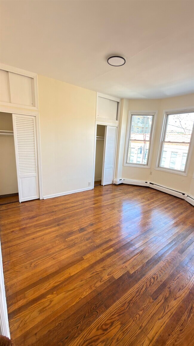 Building Photo - 217 62nd St