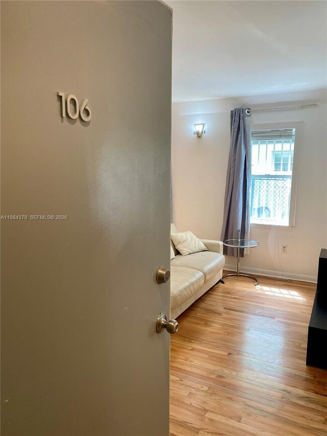 Building Photo - 1521 Lenox Ave.