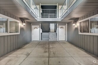 Building Photo - Updated 3BR Unit in Federal Way