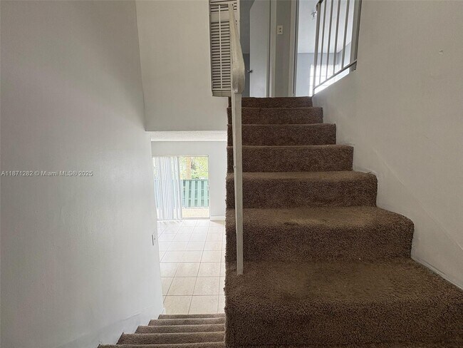 Building Photo - 8913 NW 28th Dr