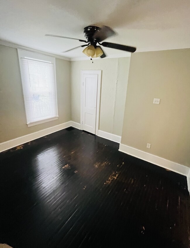 Building Photo - 321 N East St