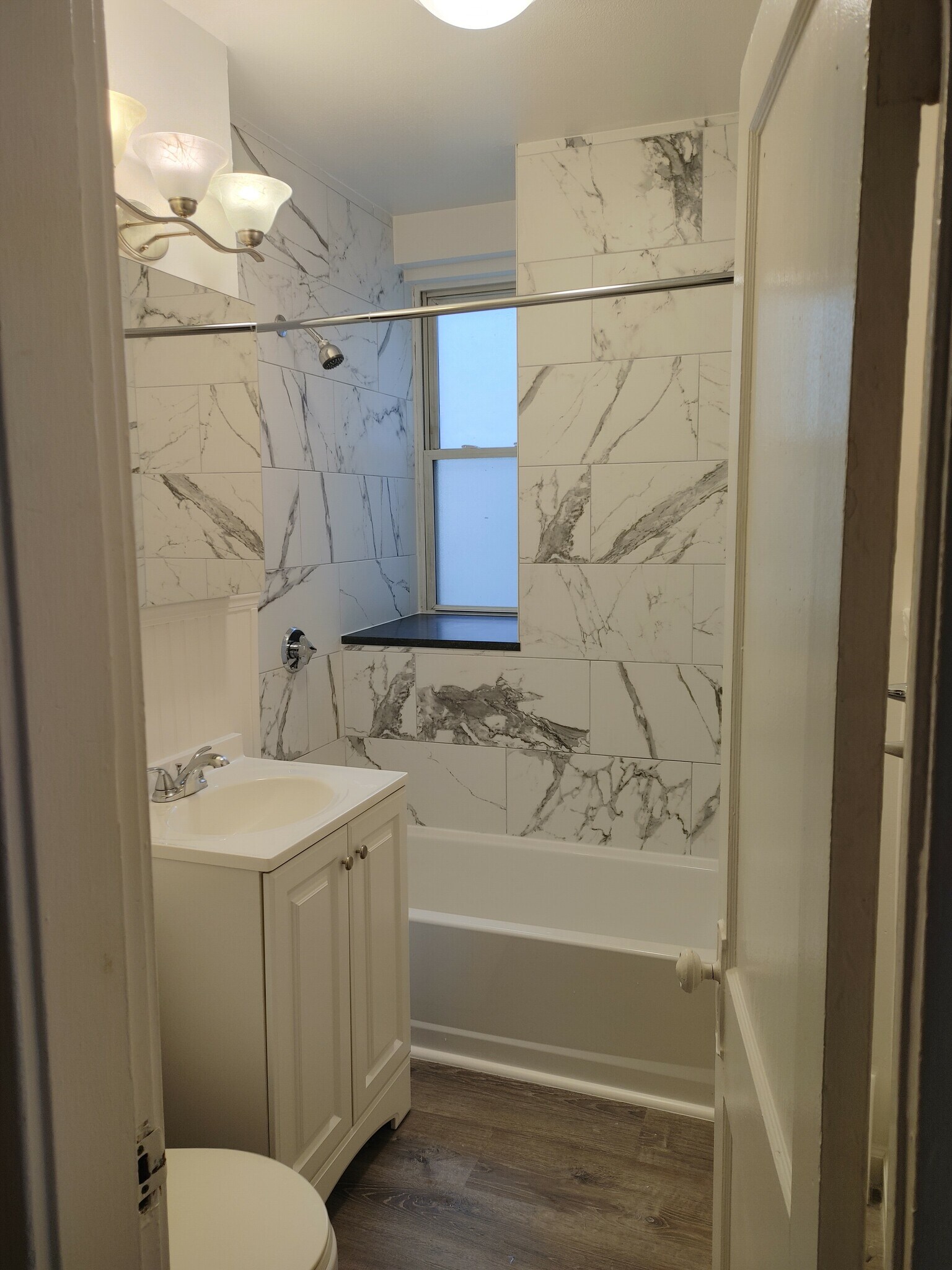 Building Photo - 4 Carol Ave