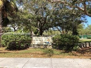 Building Photo - 8885 NE 8th Ct