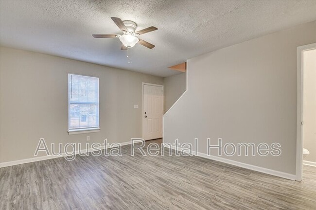 Building Photo - 164 Chalet North CT