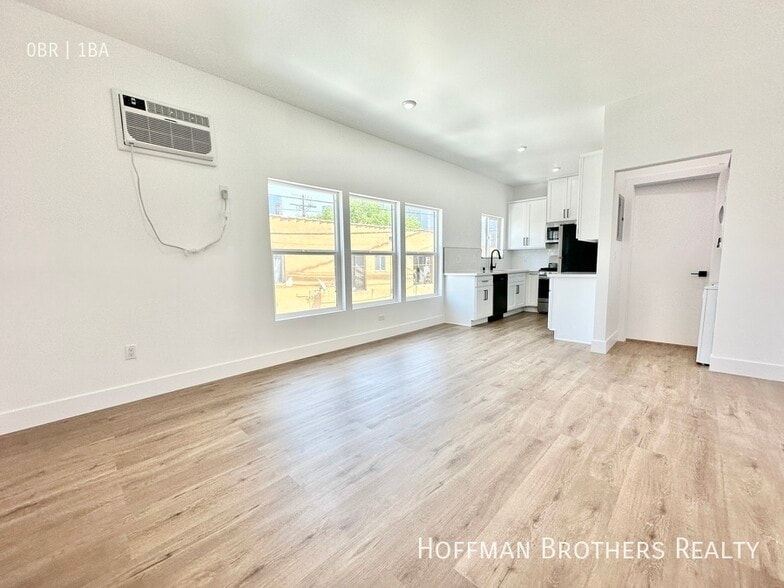 Building Photo - 1019 Albany St