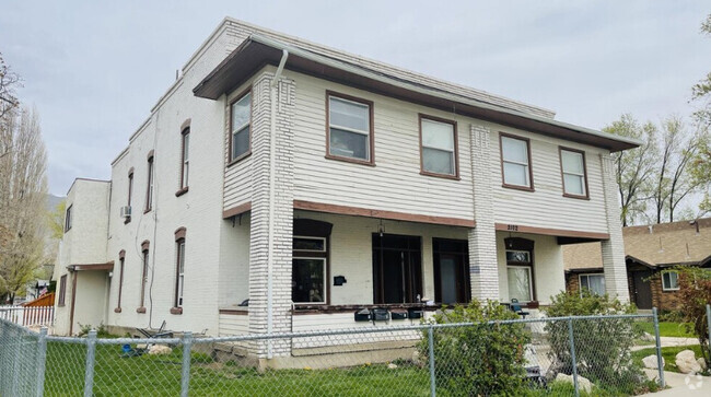 Building Photo - 2102-2108 Jefferson Ave