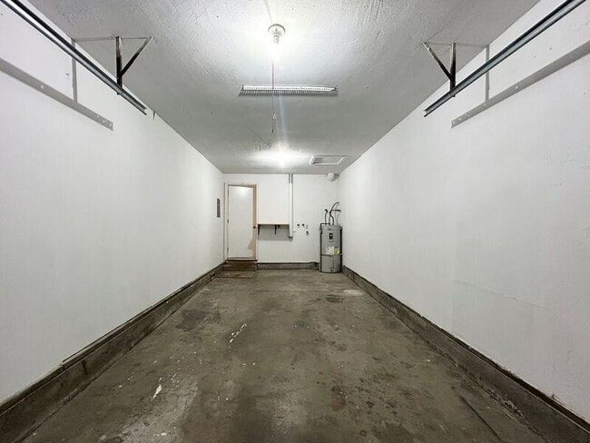 Building Photo - 267 S 40th St