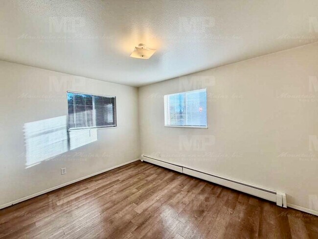 Building Photo - 2901 Sumac St