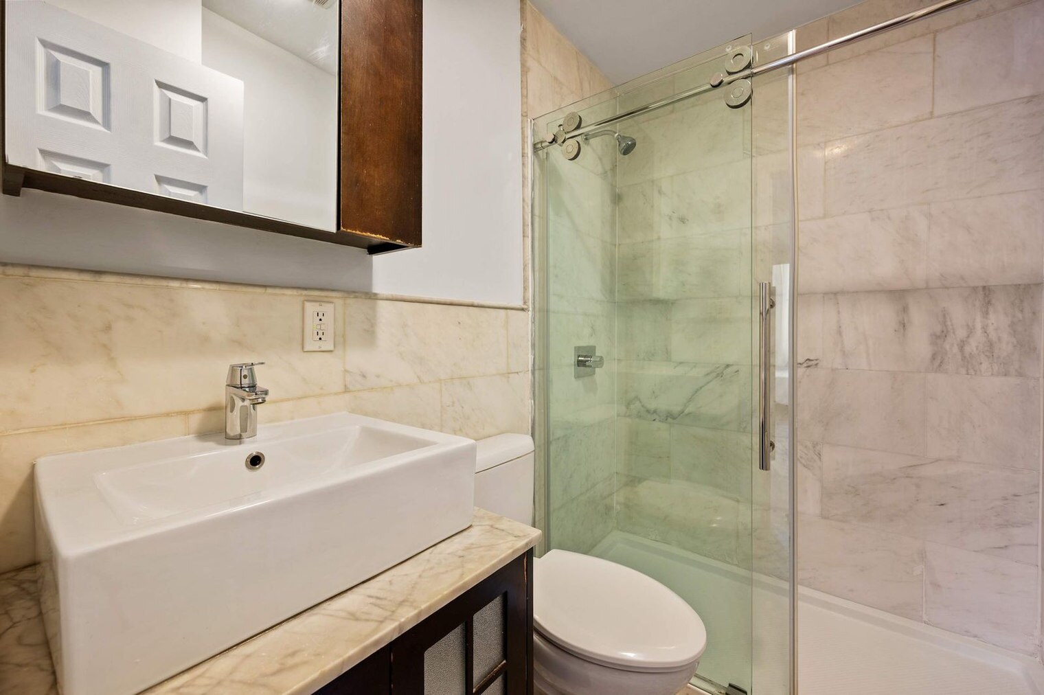 Building Photo - 416 W 49th St