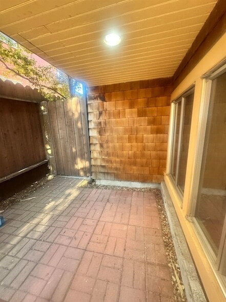 Building Photo - 1723 Carleton St