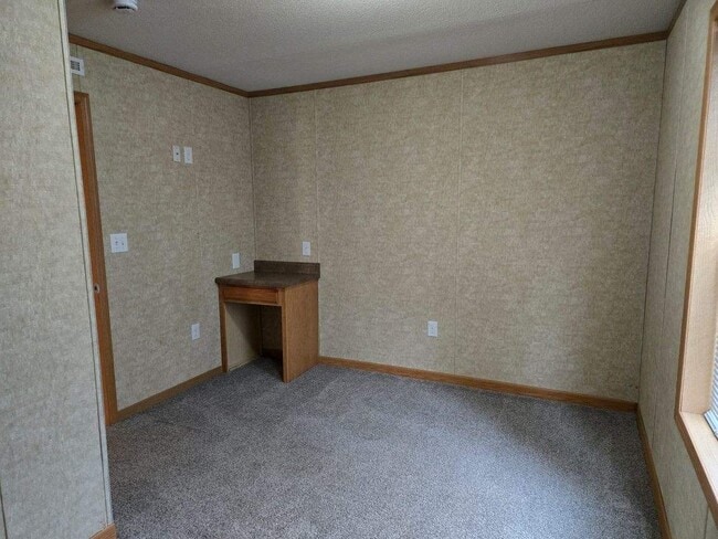 Building Photo - 300 Bierney Creek Rd