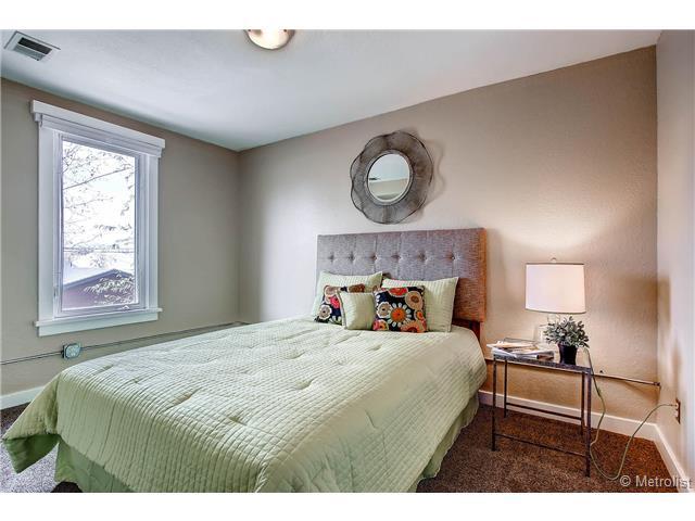 Building Photo - 117 Elati St Unit #2