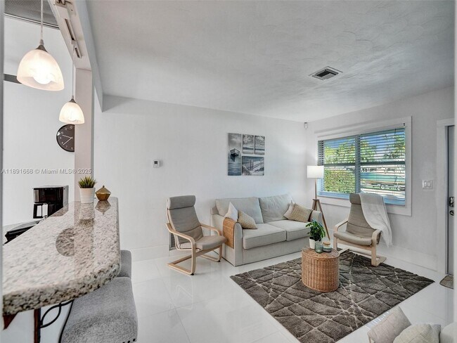 Building Photo - 1216 Guava Isle