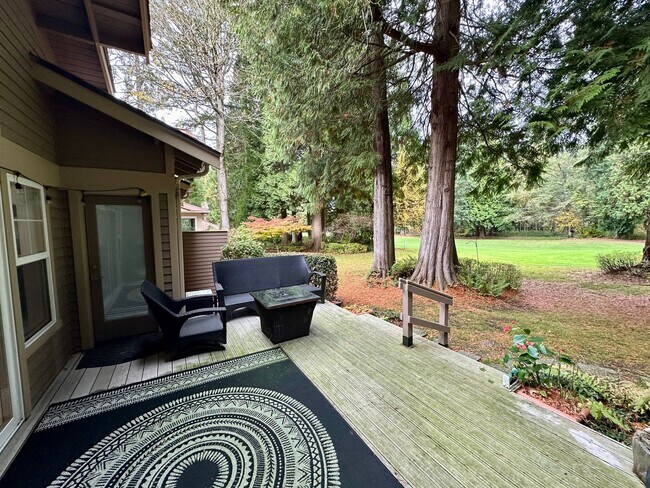 Building Photo - 9048 Gleneagle Dr