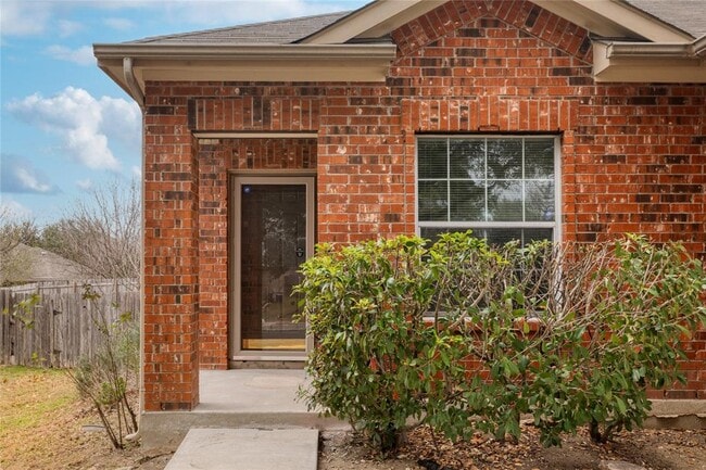 Building Photo - 1740 Amberwood Loop