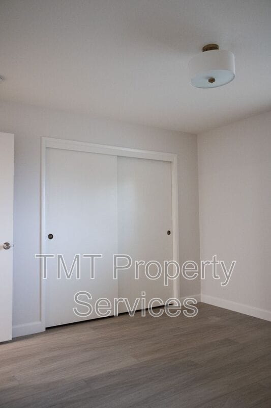 Building Photo - 6940 McQuillan Cir