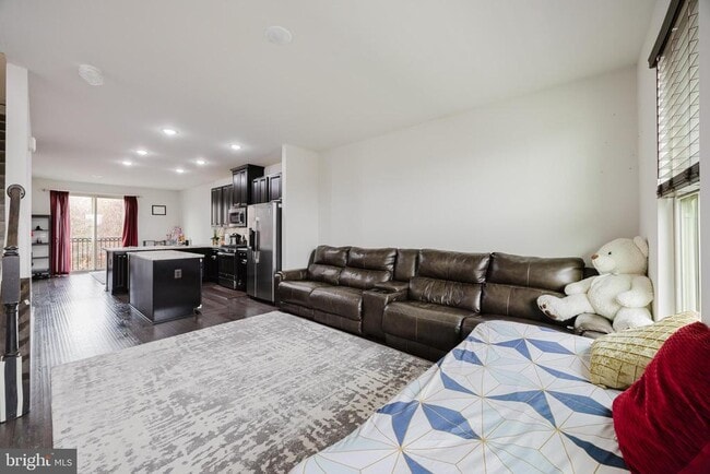 Building Photo - 43831 Stubble Cor Sq