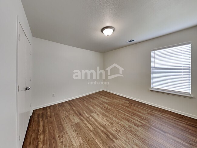 Building Photo - 15431 Kellerwood Dr