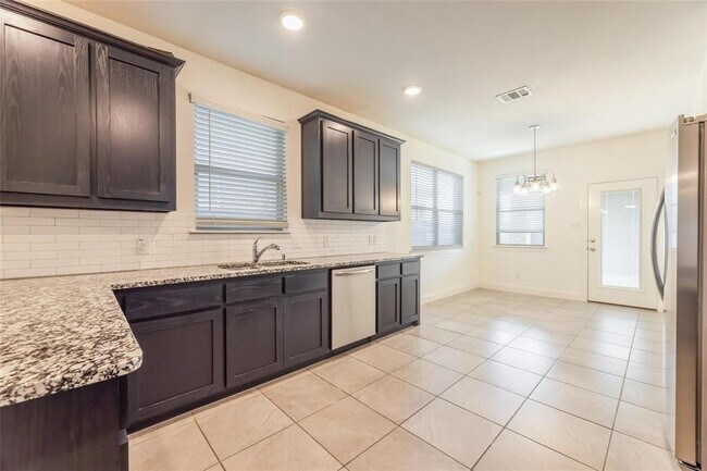 Building Photo - 7105 Wildflower Wy