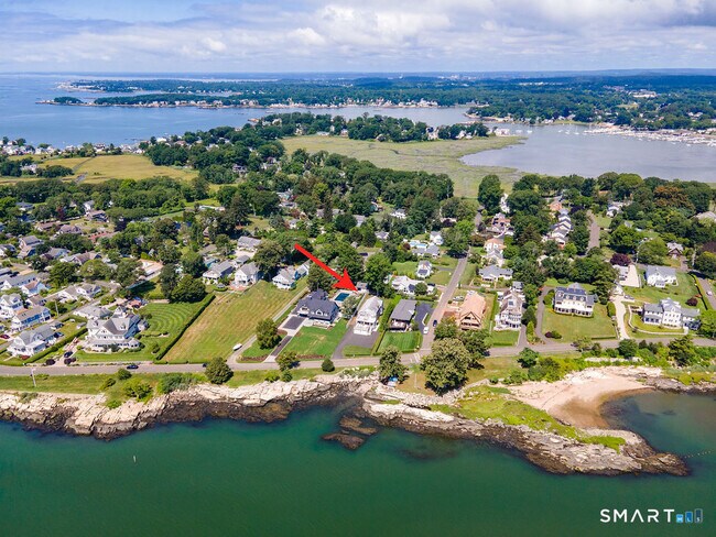 Building Photo - 133 Linden Ave