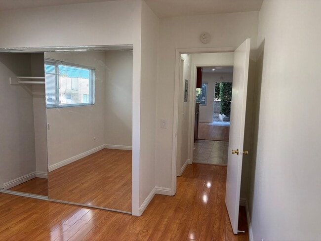 Building Photo - 1111 Tyler St