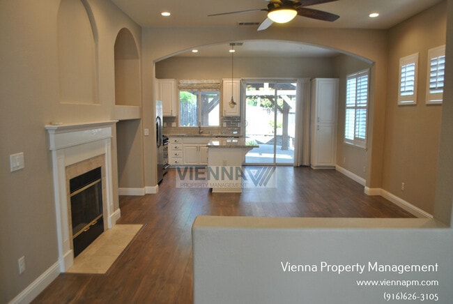 Building Photo - Gorgeous Rocklin Home in a great location