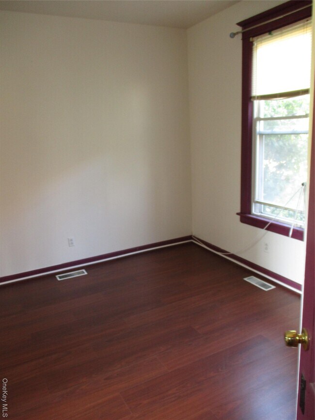 Building Photo - 33 Bay View Terrace