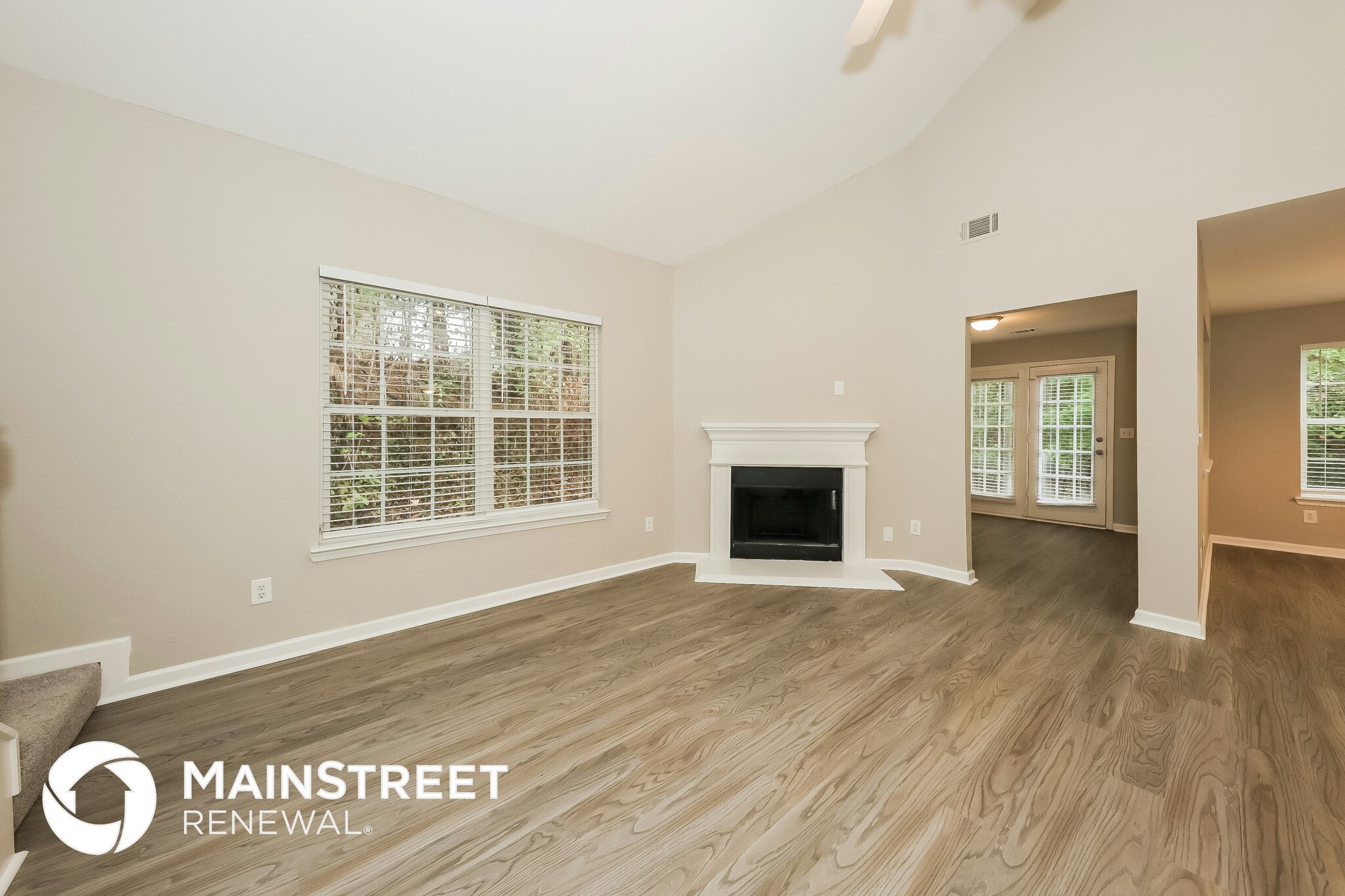 Building Photo - 10123 Deep Creek Dr