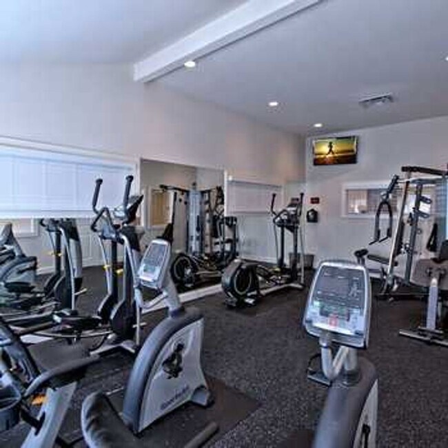Building Photo - 2 Bed | 2 Bath 1,100 Sq. Ft. Two Car Garag...