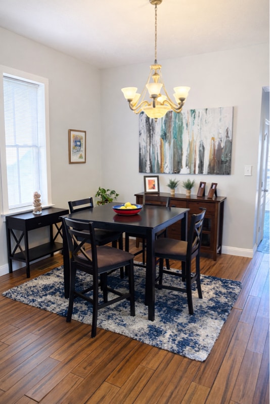 Building Photo - 722 Broadway Blvd SE