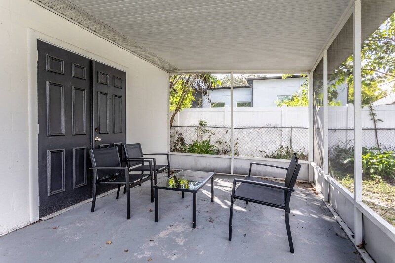 Building Photo - 1414 E Harding St