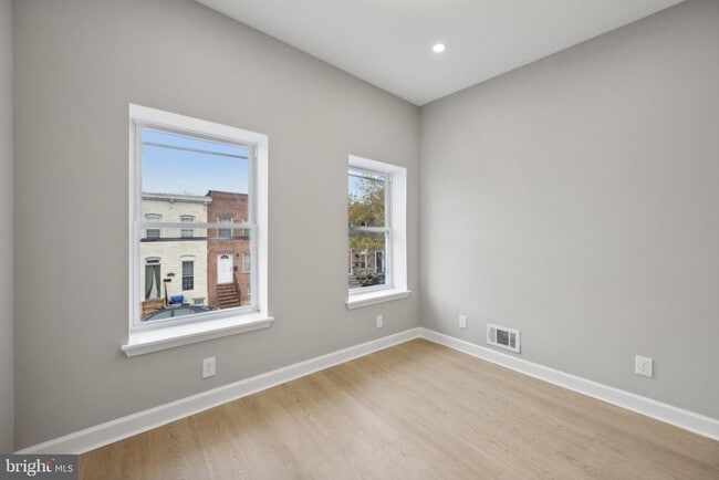 Building Photo - 1155 Washington Blvd