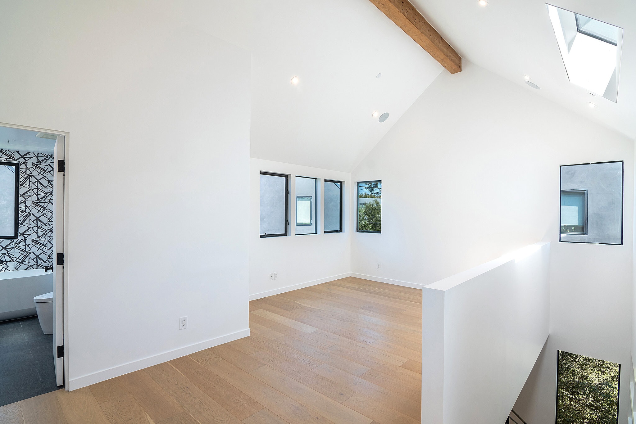 Building Photo - 1813 Penmar Ave