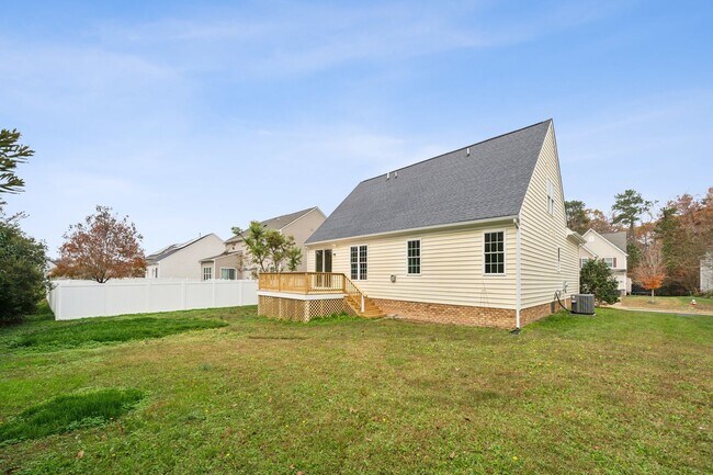 Building Photo - Welcome to Windmill Meadows!