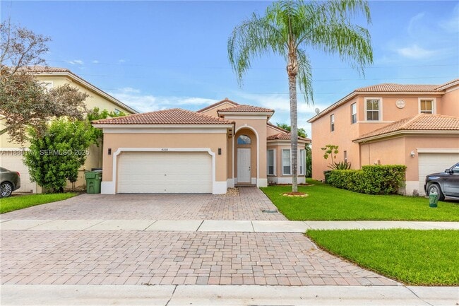 Building Photo - 4108 NE 22nd St