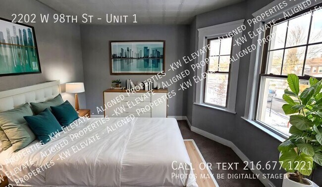 Building Photo - 2202 W 98th St