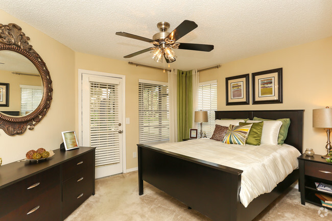 Interior Photo - Elements of Belle Rive Apartments