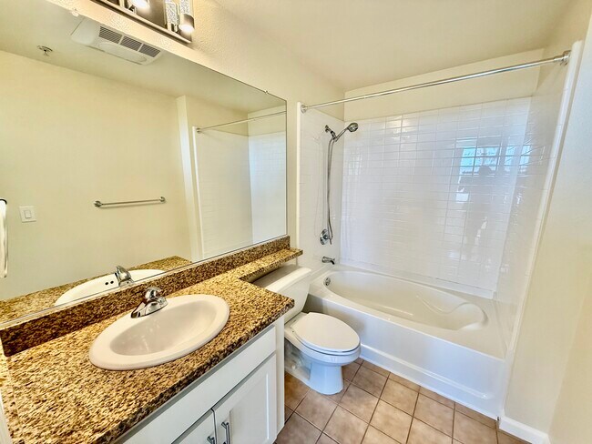 Building Photo - 301 Crescent Ct
