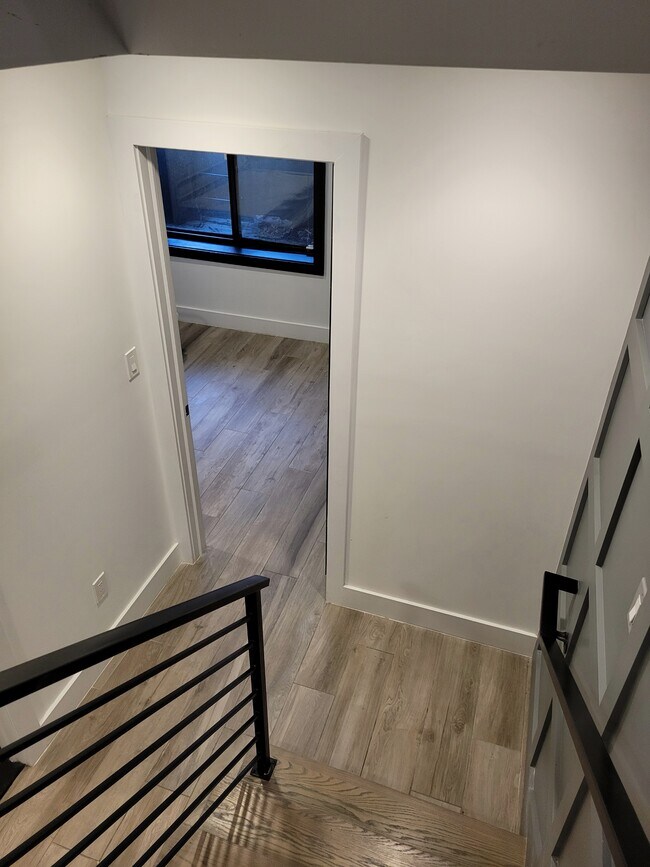 Building Photo - 724 Taylor St NW