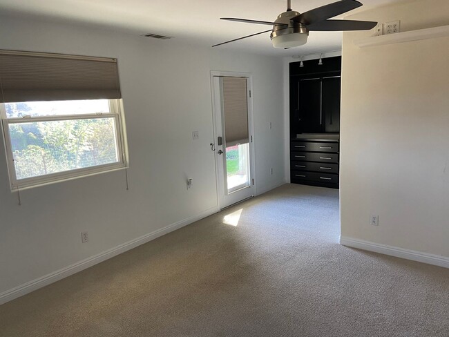 Building Photo - Beautiful, Updated 4 Bed, 3 Bath in the Heart of Clairemont with Canyon Views!!