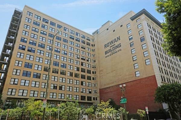 Building Photo - 460 S Spring St