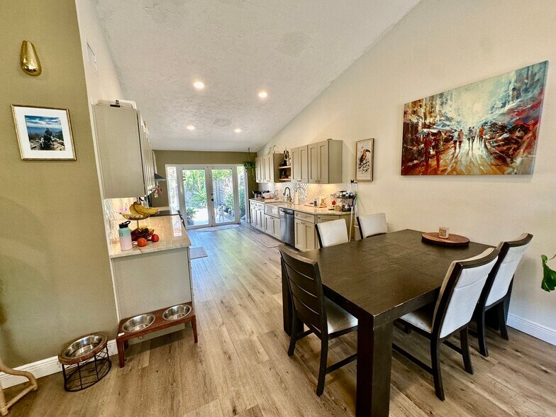 Building Photo - 4492 Brook Dr