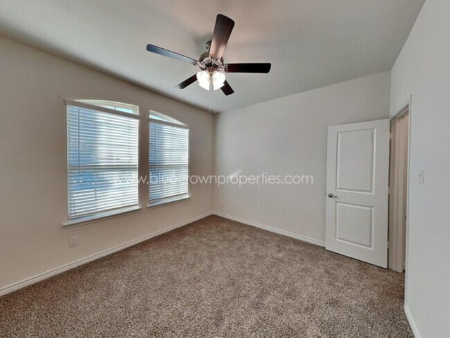 Building Photo - 11208 Shady Mdws Wy