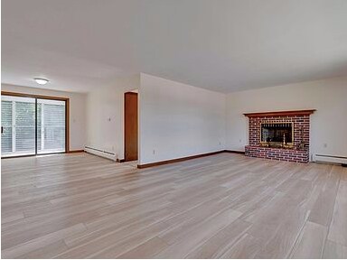 Building Photo - 24 Riverview St