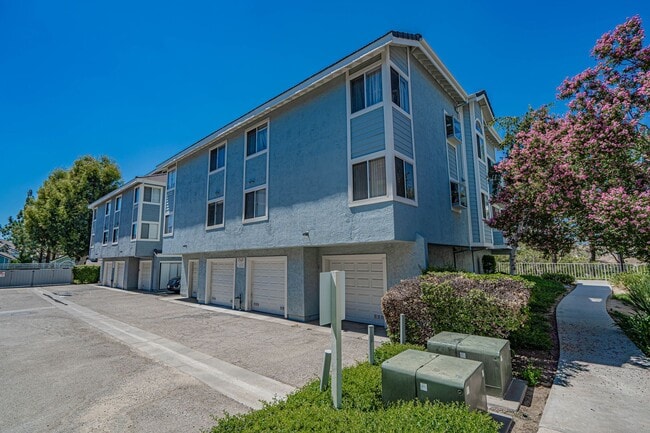 Building Photo - COMING SOON! 3 Bedroom Condo for rent in C...