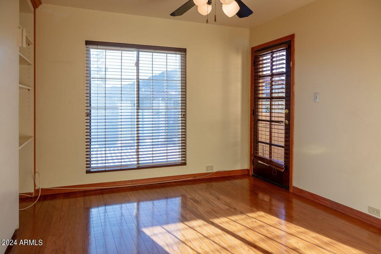 Building Photo - 10410 N Cave Creek Rd