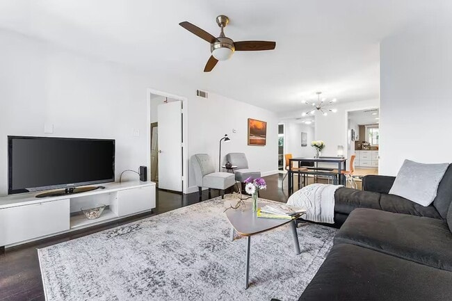 Building Photo - 3700 S Osprey Ave