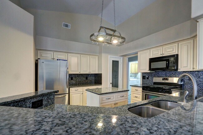 Building Photo - Fabulous Summerlin  Home!