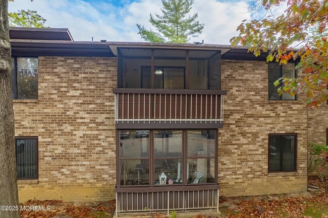 Building Photo - 177 Amberly Dr